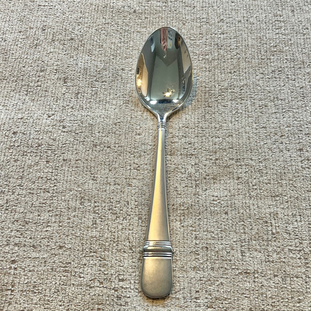 Oneida Astragal 18/10 Stainless Steel Tablespoon Satin Finish Handle Flatware